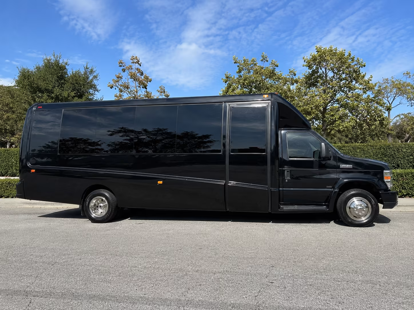 book a bus for your next wine tour 2