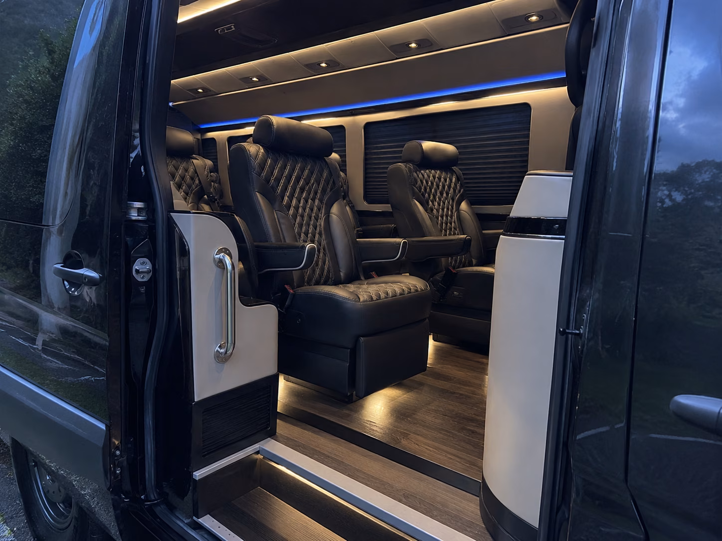 book a bus for your next wine tour 3