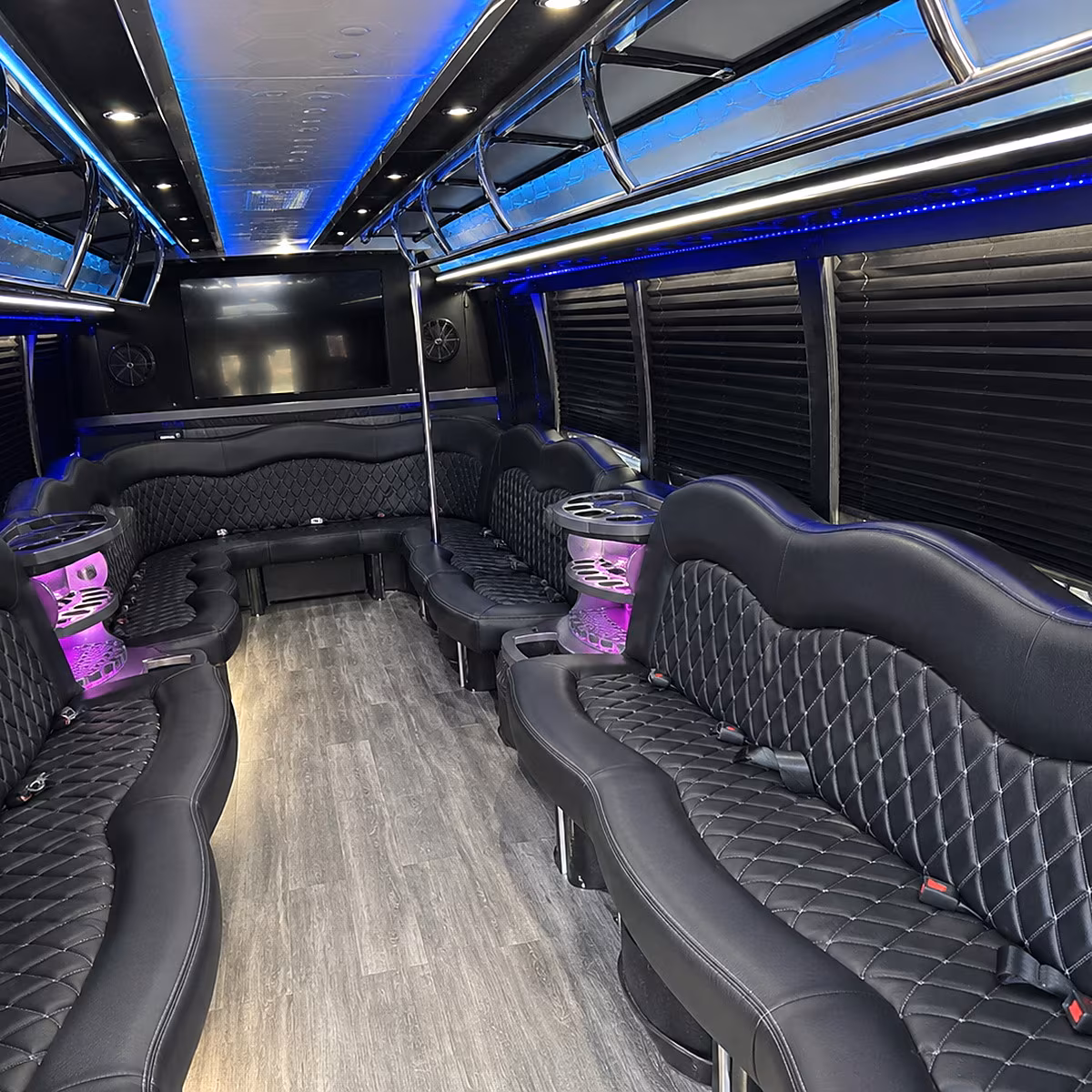 bus rentals for international convention groups crossing into mcallen from reynosa