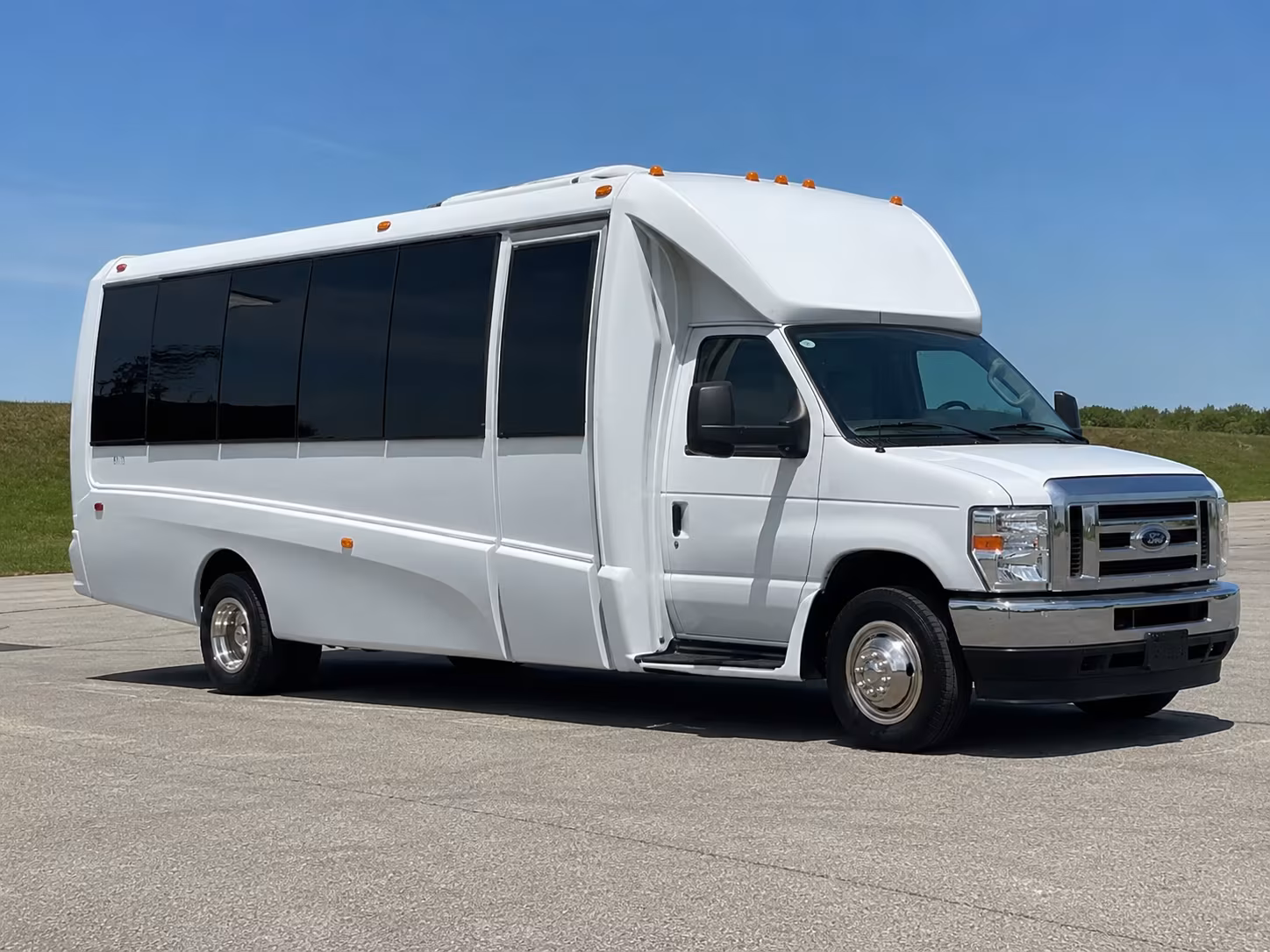 mcallen quinceanera sweet 16 party bus rental