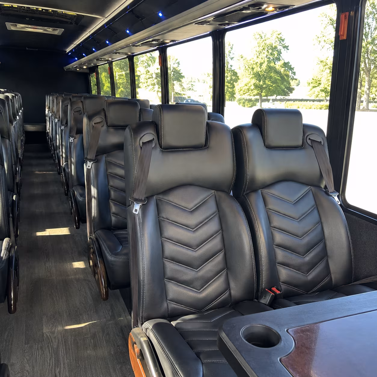 minibus rentals for mcallen bachelor dinners and golf outings